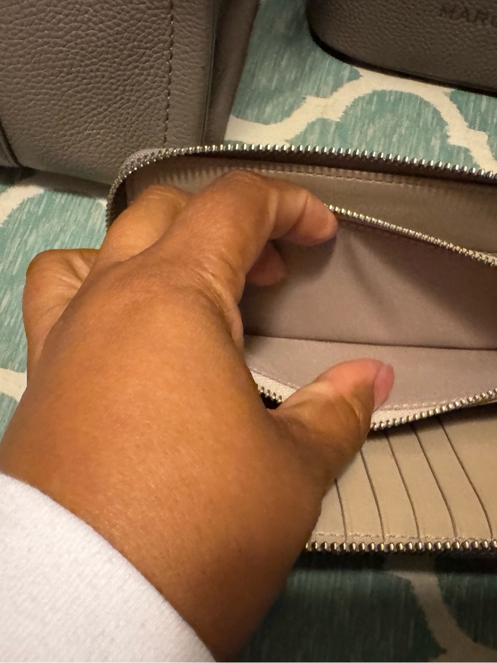 Marc Jacobs Gray 'The Tote Bag' Leather Tote - Picture 16 of 16